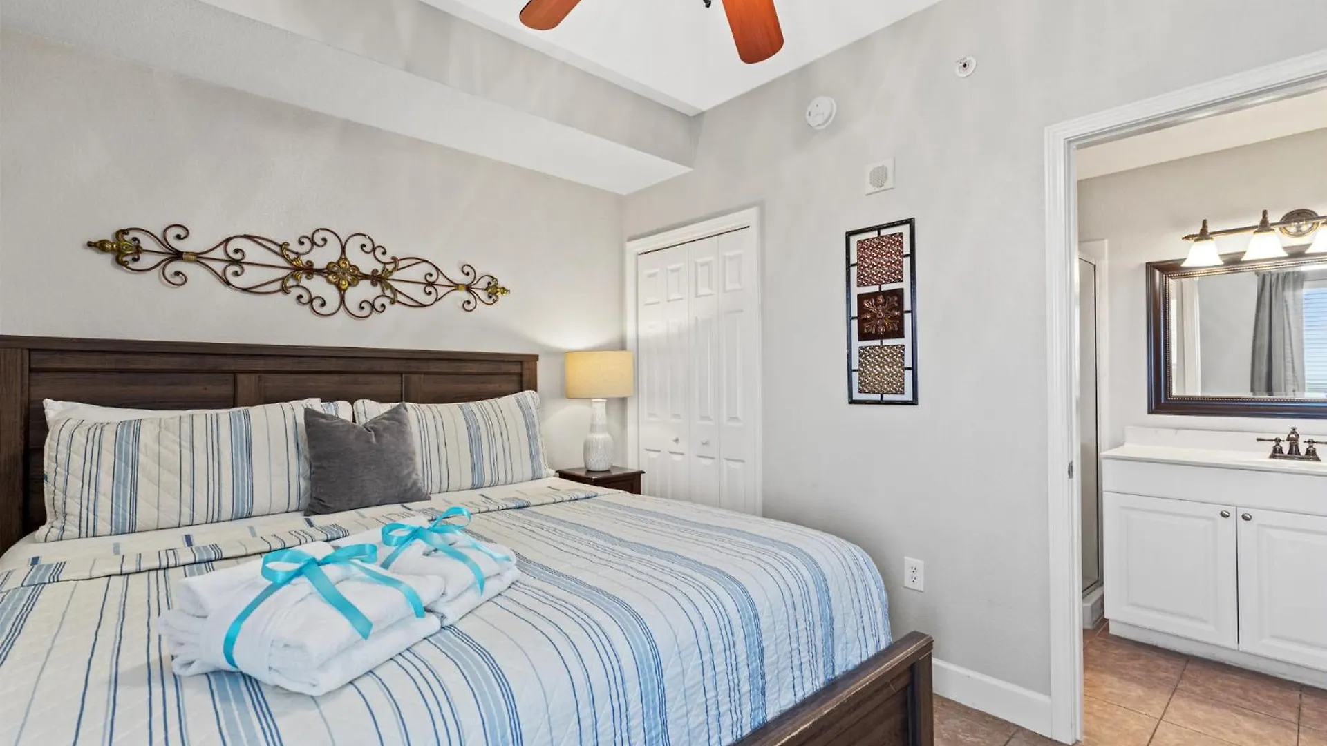Tidewater Beach Resort 2413 - In With The Tide Panama City Beach 0*,